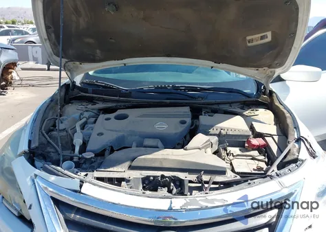 2014 Nissan Altima 2.5/2.5 S/2.5 Sl/2.5 Sv z USA, uszkodzony, nr VIN 1N4AL3AP3EN377351